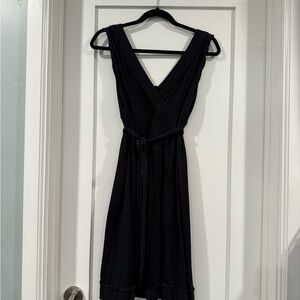 AE Deep-V Black Sleeveless Dress